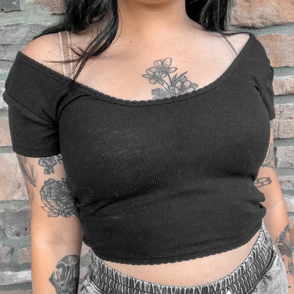 Black Forever 21 Crop Top